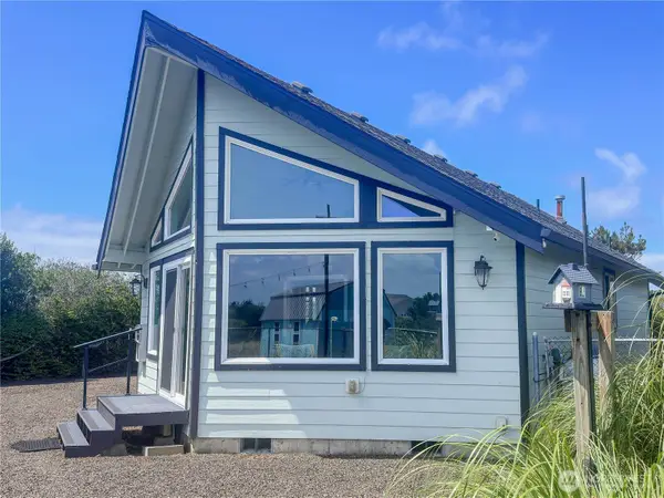 425 N Portal Loop Sw, Ocean Shores, WA 98569