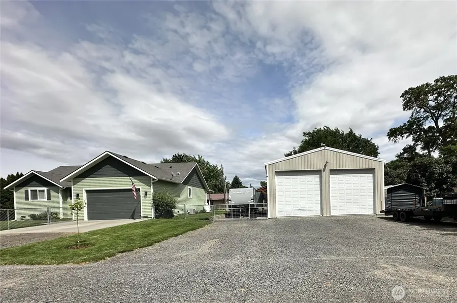 213 West Street, Waitsburg, WA 99361 - #2