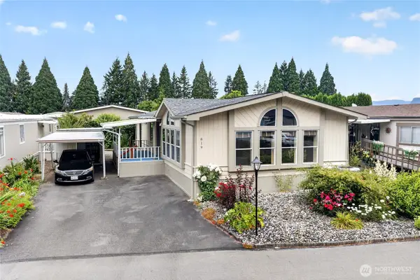 819 Mountain Villa Loop, Enumclaw, WA 98022