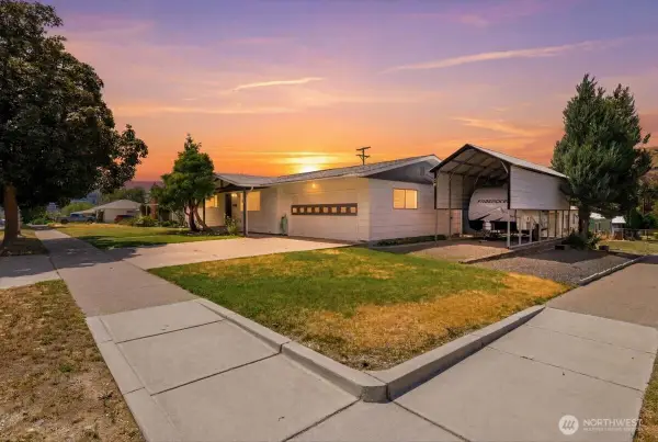 806 Central Drive, Coulee Dam, WA 99116