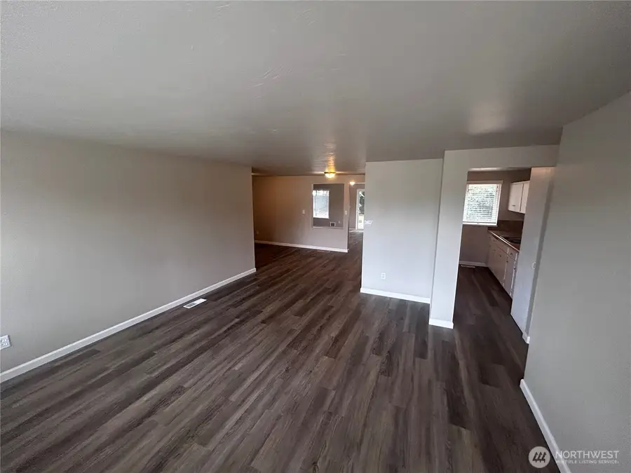8606 Haviland Avenue Sw, Lakewood, WA 98498 - #3