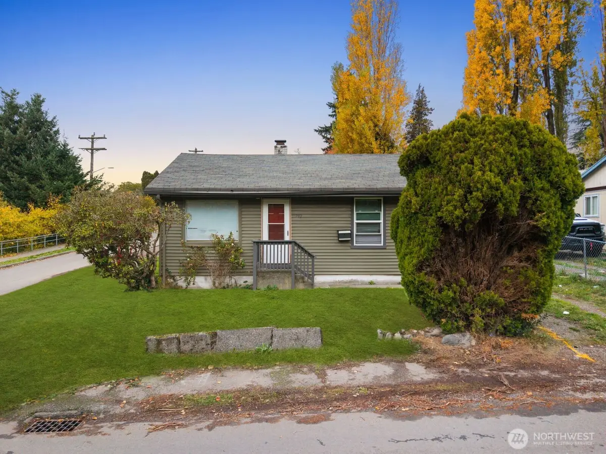 702 S Director Street, Seattle, WA 98108 - #1