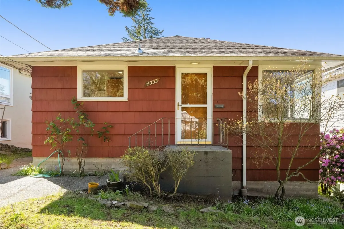 4333 32nd Avenue W, Seattle, WA 98199 - #1