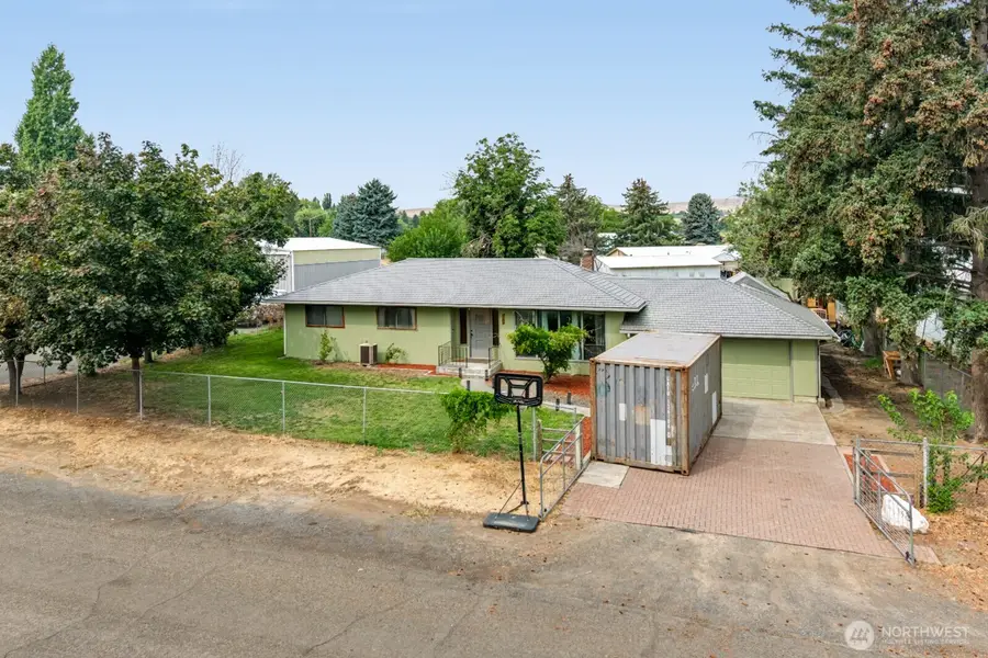 156 Warden Avenue Nw, Soap Lake, WA 98851 - #2