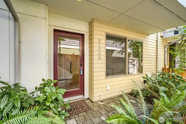 5206 Delridge Way Sw #B, Seattle, WA 98106