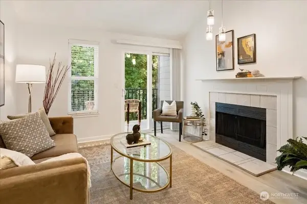 11114 NE 125th Lane #G326, Kirkland, WA 98034