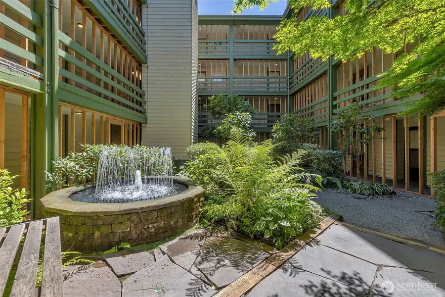 9512 1st Avenue Ne #204, Seattle, WA 98115 - #2