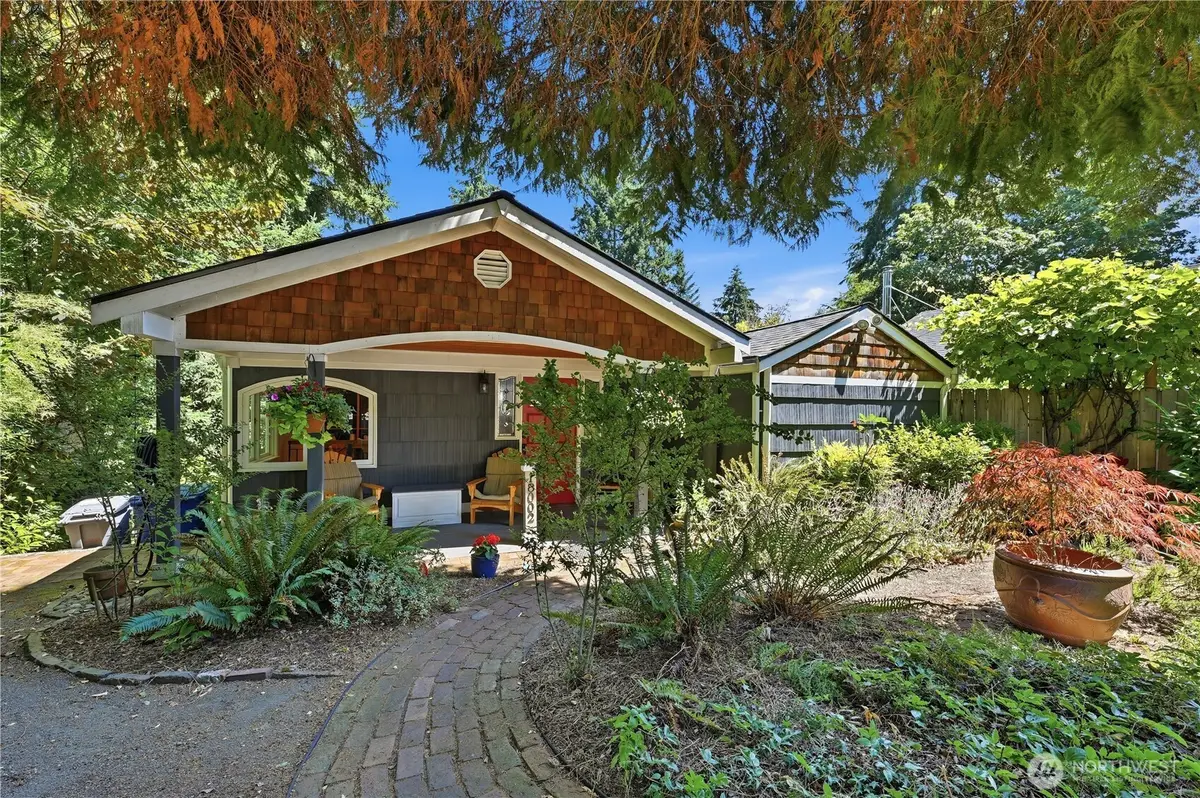 18002 25th Avenue Ne, Lake Forest Park, WA 98155 - #1