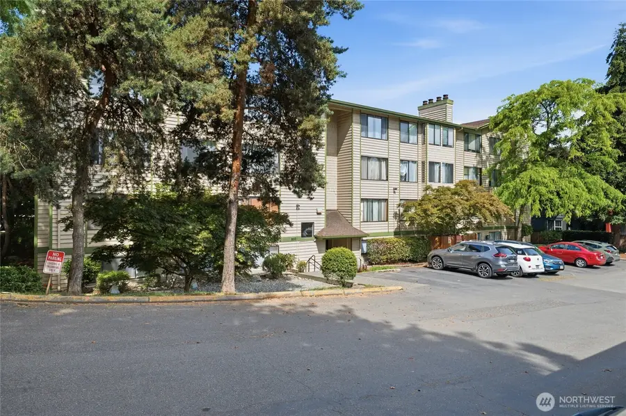9512 1st Avenue Ne #202, Seattle, WA 98115 - #2