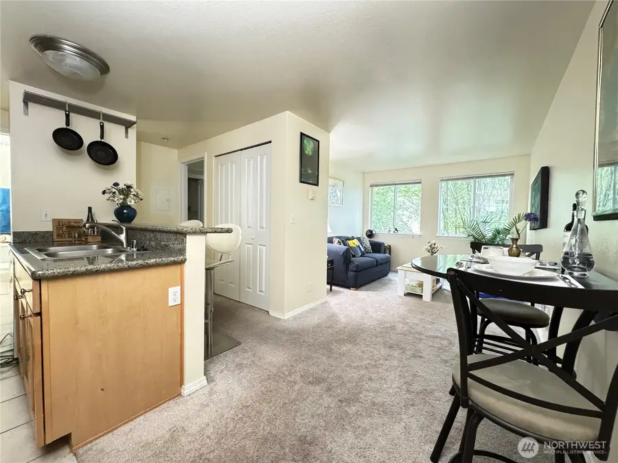 300 10th Avenue #B305, Seattle, WA 98122 - #3