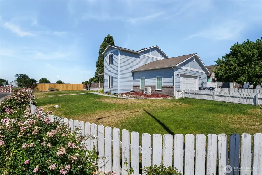 510 E Quintanilla Drive, Moses Lake, WA 98837 - #3