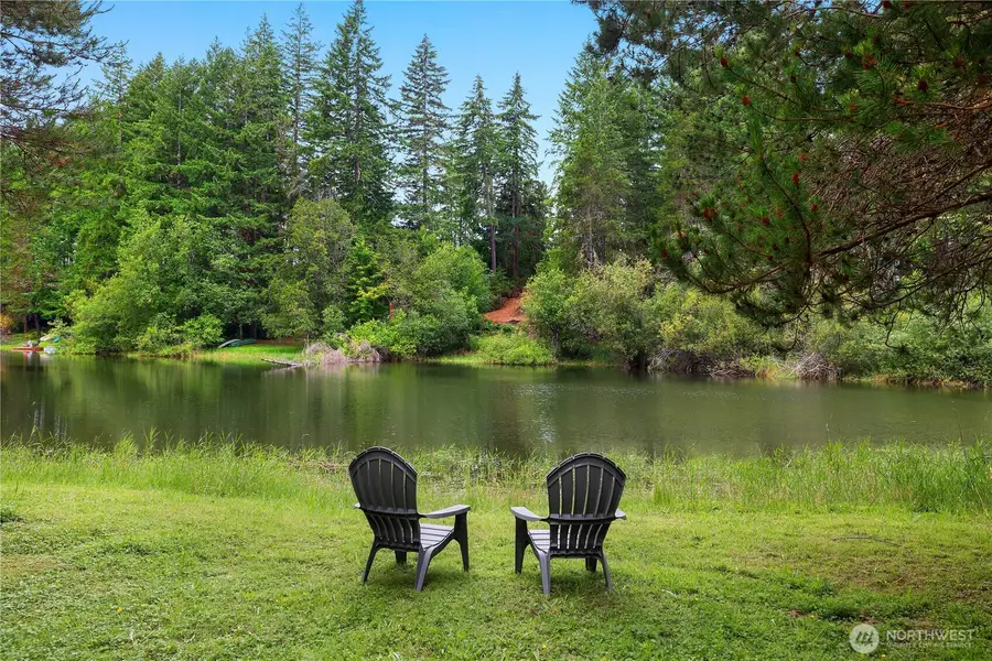 580 E Emerald Lake Drive E, Grapeview, WA 98546 - #2