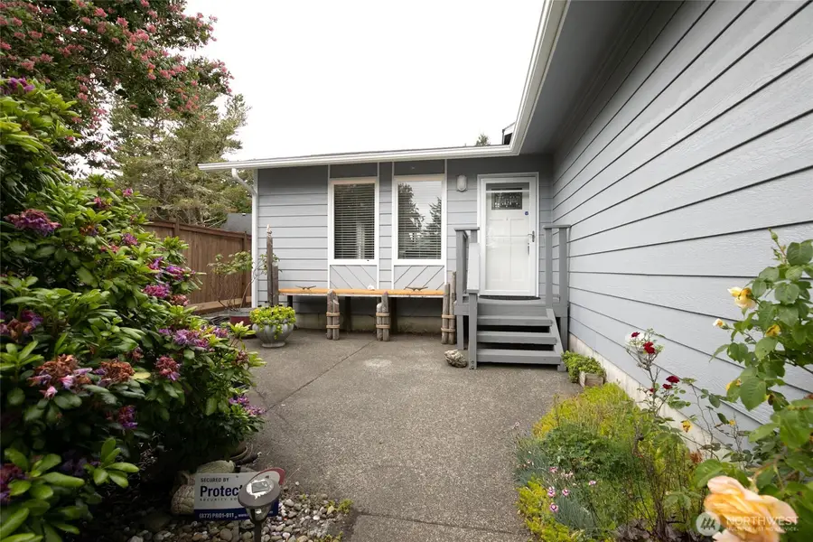 602 Huckleberry Court Se, Ocean Shores, WA 98569 - #2