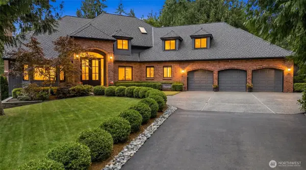 1017 221st Avenue Se, Sammamish, WA 98075
