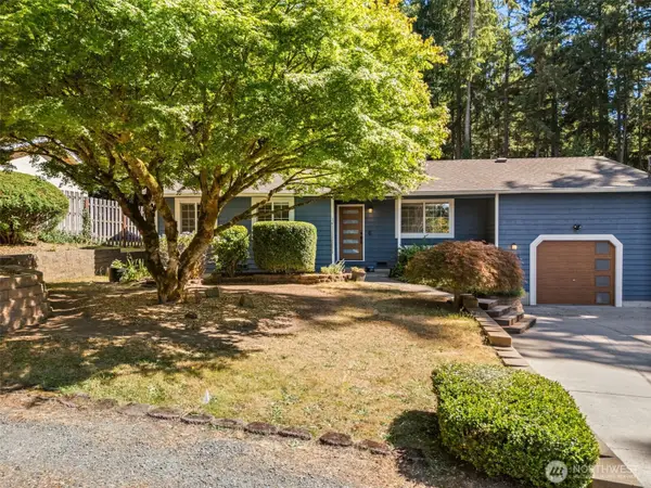 7685 NE Harbor View Drive, Poulsbo, WA 98370
