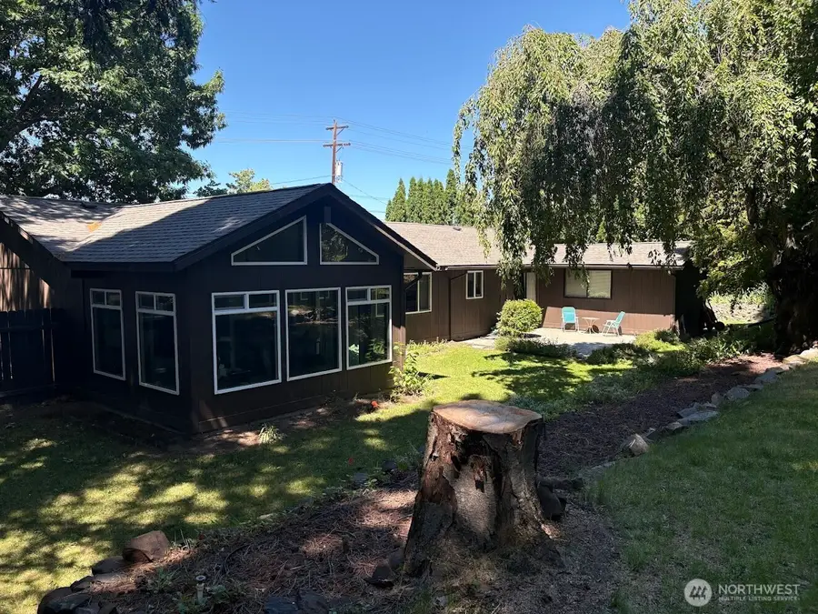 811 Kansas Avenue N, East Wenatchee, WA 98802 - #2