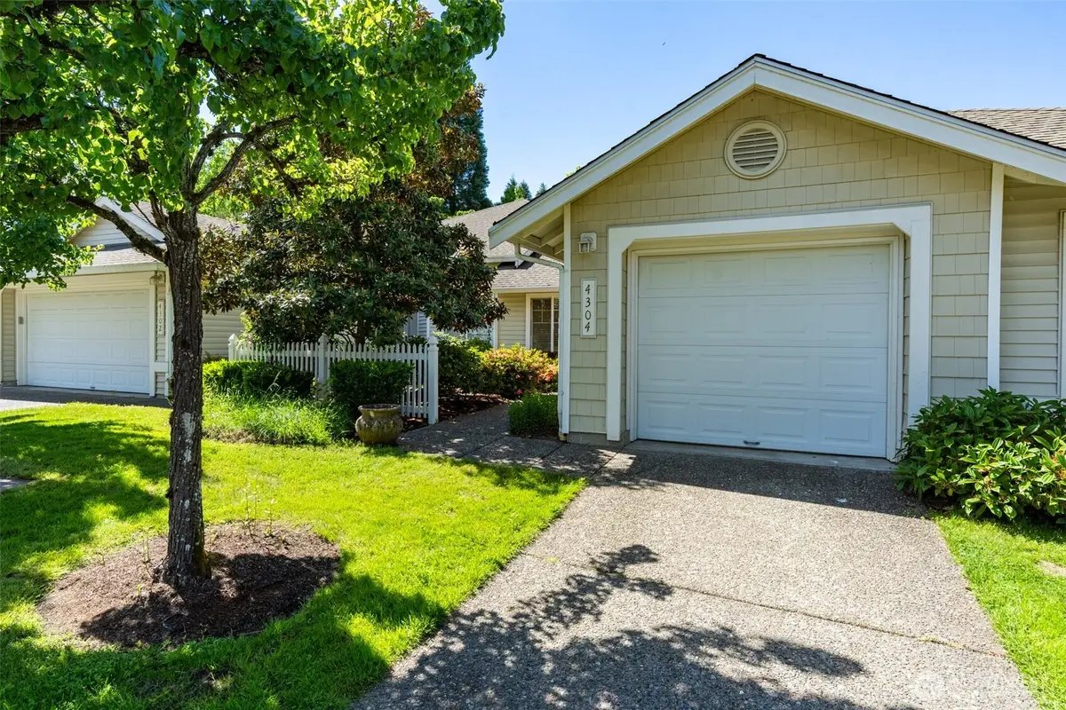4304 S 220th Place, Kent, WA 98032 - #1