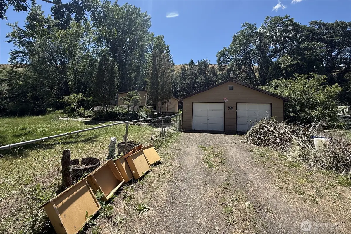 20 E Tampico Park Road, Yakima, WA 98903 - #1