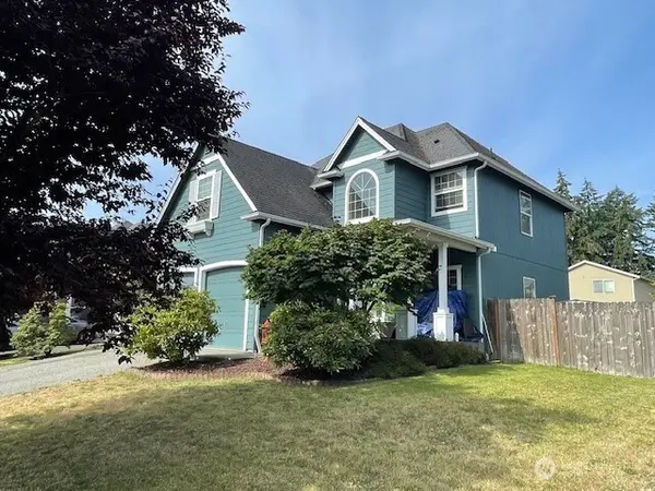11712 10th Avenue E, Tacoma, WA 98445