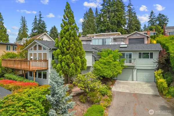 809 Spruce Place, Edmonds, WA 98020