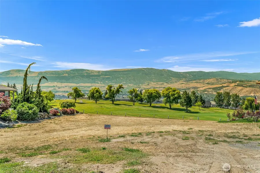 2820 8th Street Se #6, East Wenatchee, WA 98802 - #2