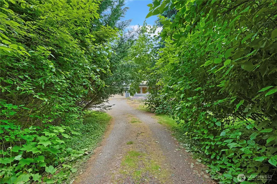 714 Tipsoo Loop S, Rainier, WA 98576 - #2