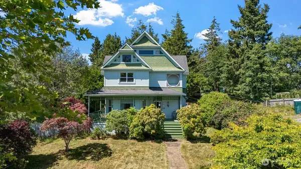 516 Cedar Street, Ilwaco, WA 98624