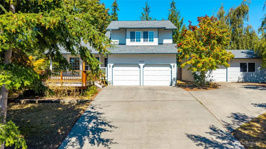2090 Putnam Drive, Oak Harbor, WA 98277 - #2
