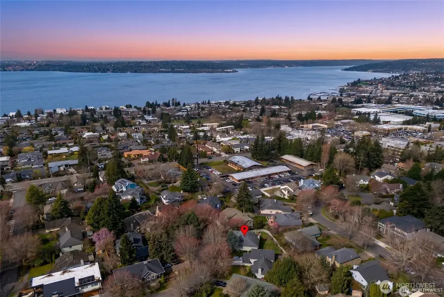 6304 110th Avenue Ne, Kirkland, WA 98033 - #2