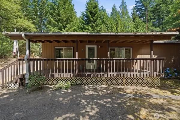886 Woods Road E, Port Orchard, WA 98366