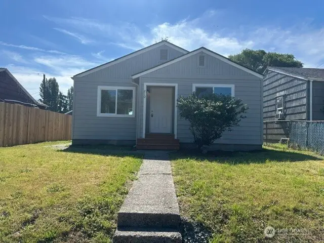 210 24th Avenue, Longview, WA 98632 - #1