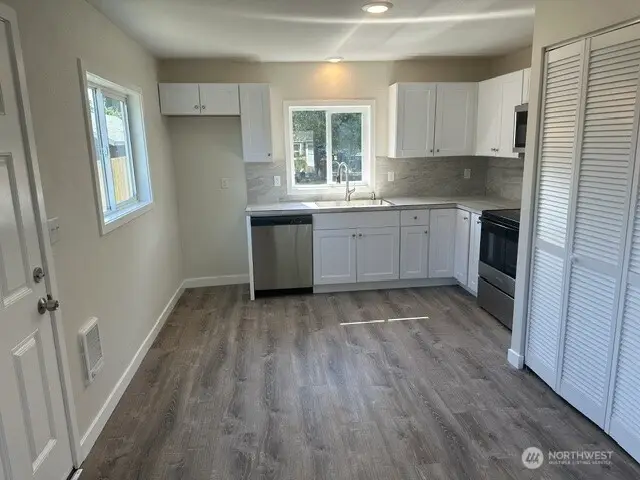 210 24th Avenue, Longview, WA 98632 - #3
