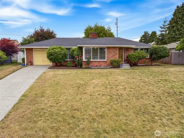 4832 Rucker Avenue, Everett, WA 98203