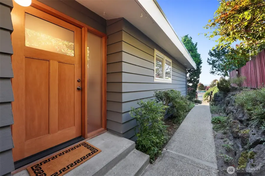 3927 SW Frontenac Street, Seattle, WA 98136 - #2