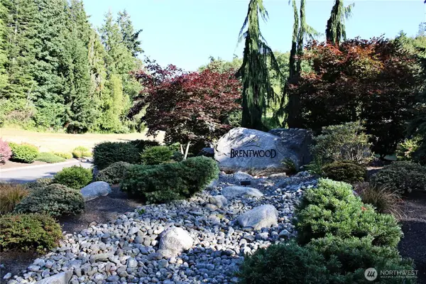 1076 Malvern Hills Drive #17, Camano Island, WA 98282