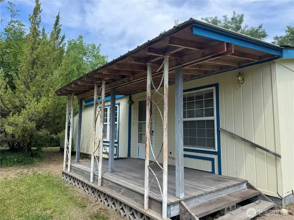 2315 NW Alan Avenue, East Wenatchee, WA 98802