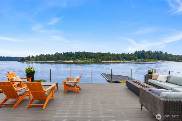 3154 Point White Drive Ne, Bainbridge Island, WA 98110
