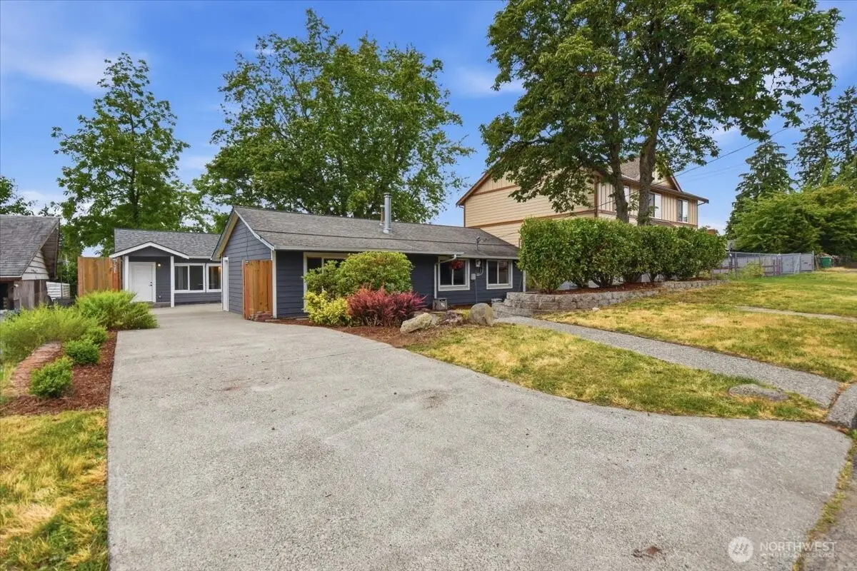 851 Pierce Avenue Ne, Renton, WA 98056 - #1