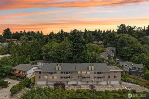 11430 99th Place Ne #7, Kirkland, WA 98033