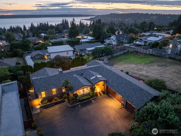 18631 2nd Avenue Sw, Normandy Park, WA 98166