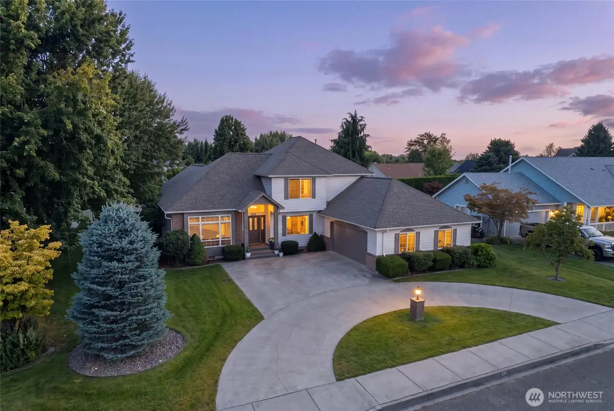 956 SE Garrison Drive, College Place, WA 99324 - #1