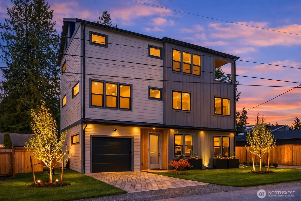 215 NE 123rd Street, Seattle, WA 98125 - #1