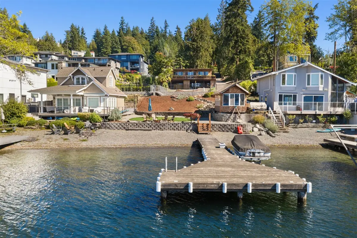 2717 E Lake Sammamish Parkway Se, Sammamish, WA 98075 - #1