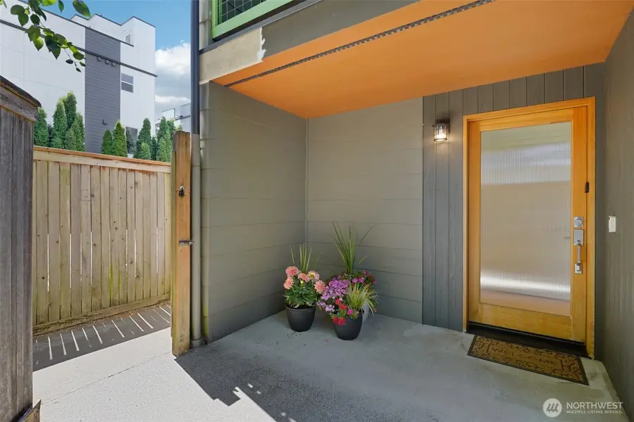 9423 Roosevelt Way Ne, Seattle, WA 98115 - #3
