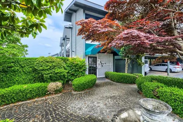7924 212th Street Sw #107, Edmonds, WA 98026
