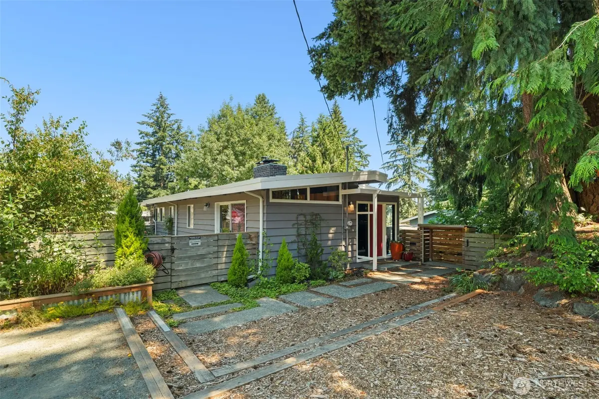 18750 12th Avenue Ne, Shoreline, WA 98155 - #1