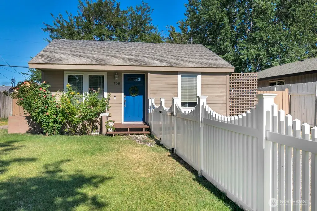 708 Sanford Avenue, Richland, WA 99352 - #1