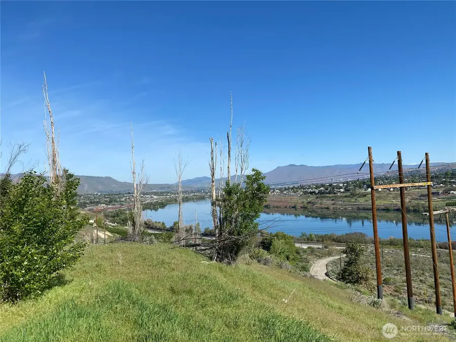 2423 Lower Hedges Road, Wenatchee, WA 98801 - #2