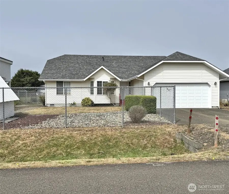 567 Puffin Avenue Ne, Ocean Shores, WA 98569 - #2