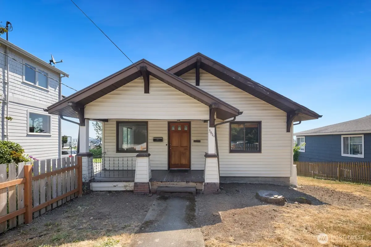 3410 37th Avenue Sw, Seattle, WA 98126 - #1